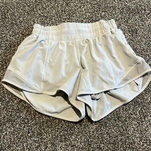 Lululemon hottie hot shorts!